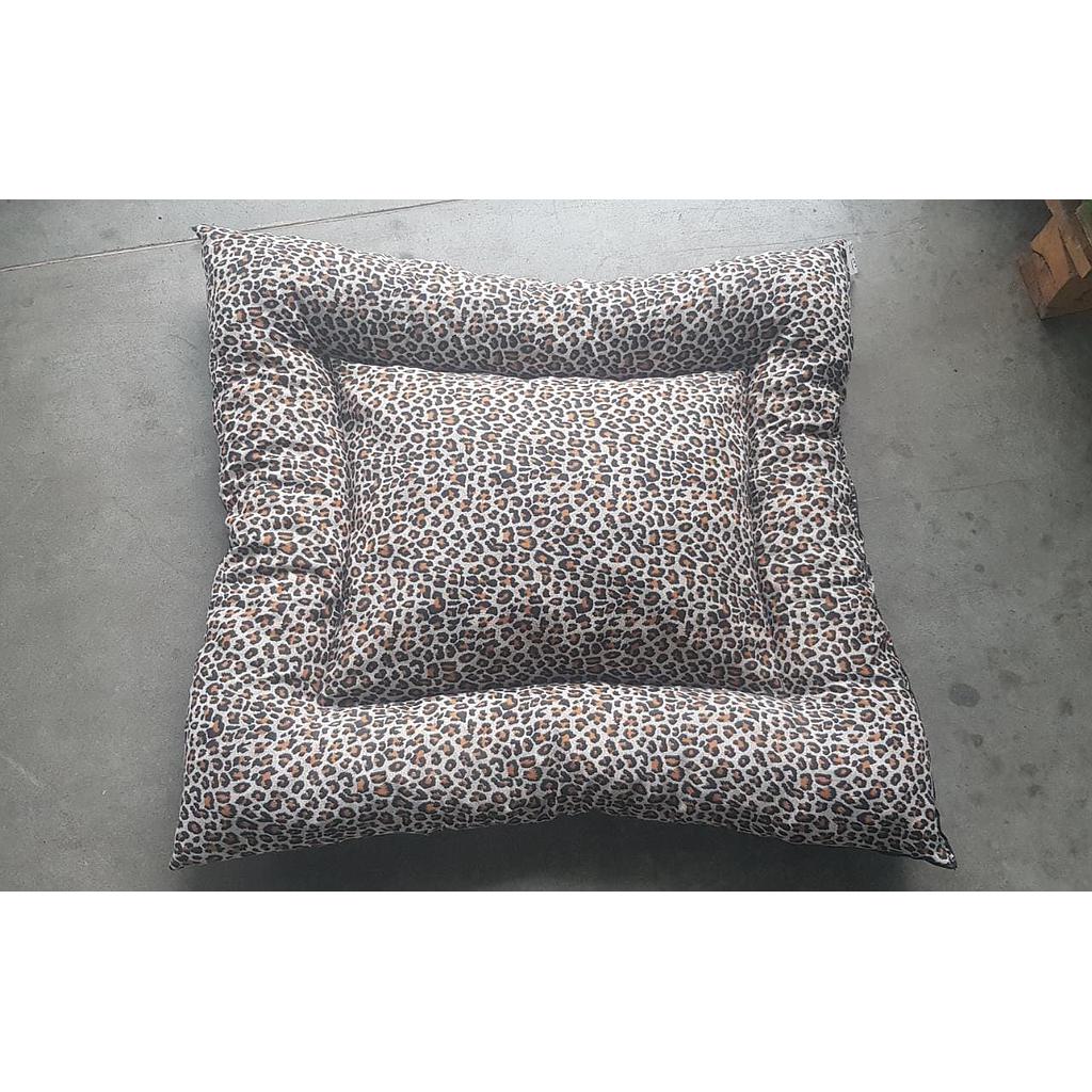 colchoneta tela animal print con base cuerina 